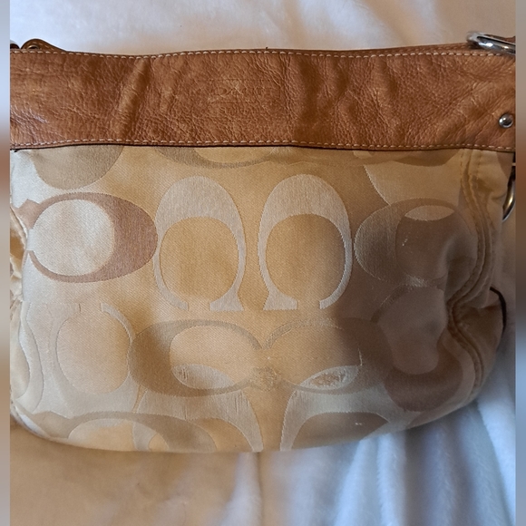 COACH GENUINE LEATHER AND SATIN JACQUARD BUCKET BAG - Picture 2 of 16